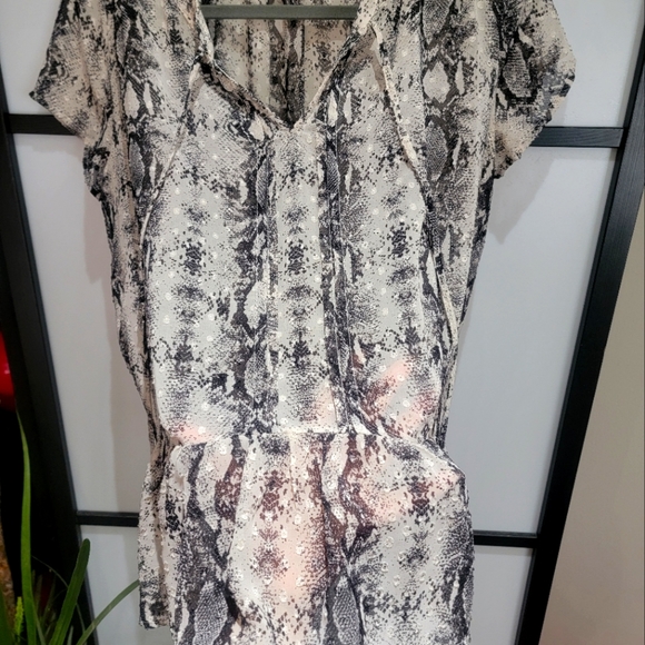 Everliegh Snake Print Sheer Blouse Size M - Picture 3 of 4